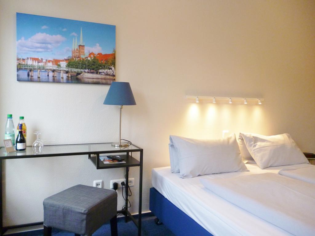 Hotel Am Muehlenteich Любек Екстер'єр фото