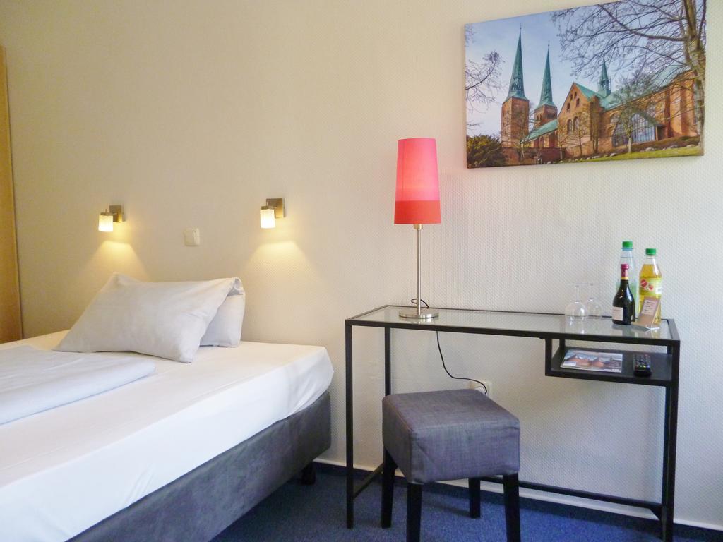 Hotel Am Muehlenteich Любек Екстер'єр фото